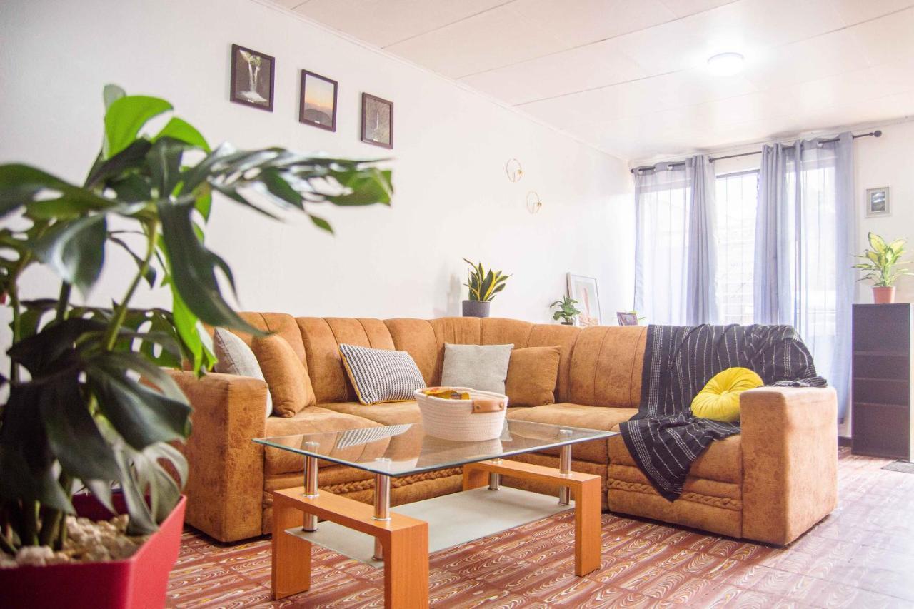 5 Min From The Airport - Perfect Stop Alajuela Bagian luar foto